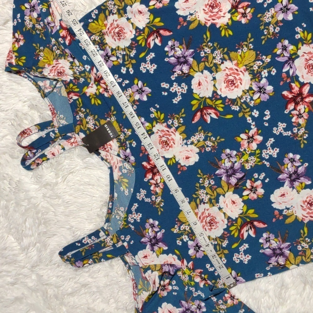 Torrid Cold Shoulder Floral Top 3XL Navy Dark Floral NWT - Picture 11 of 12